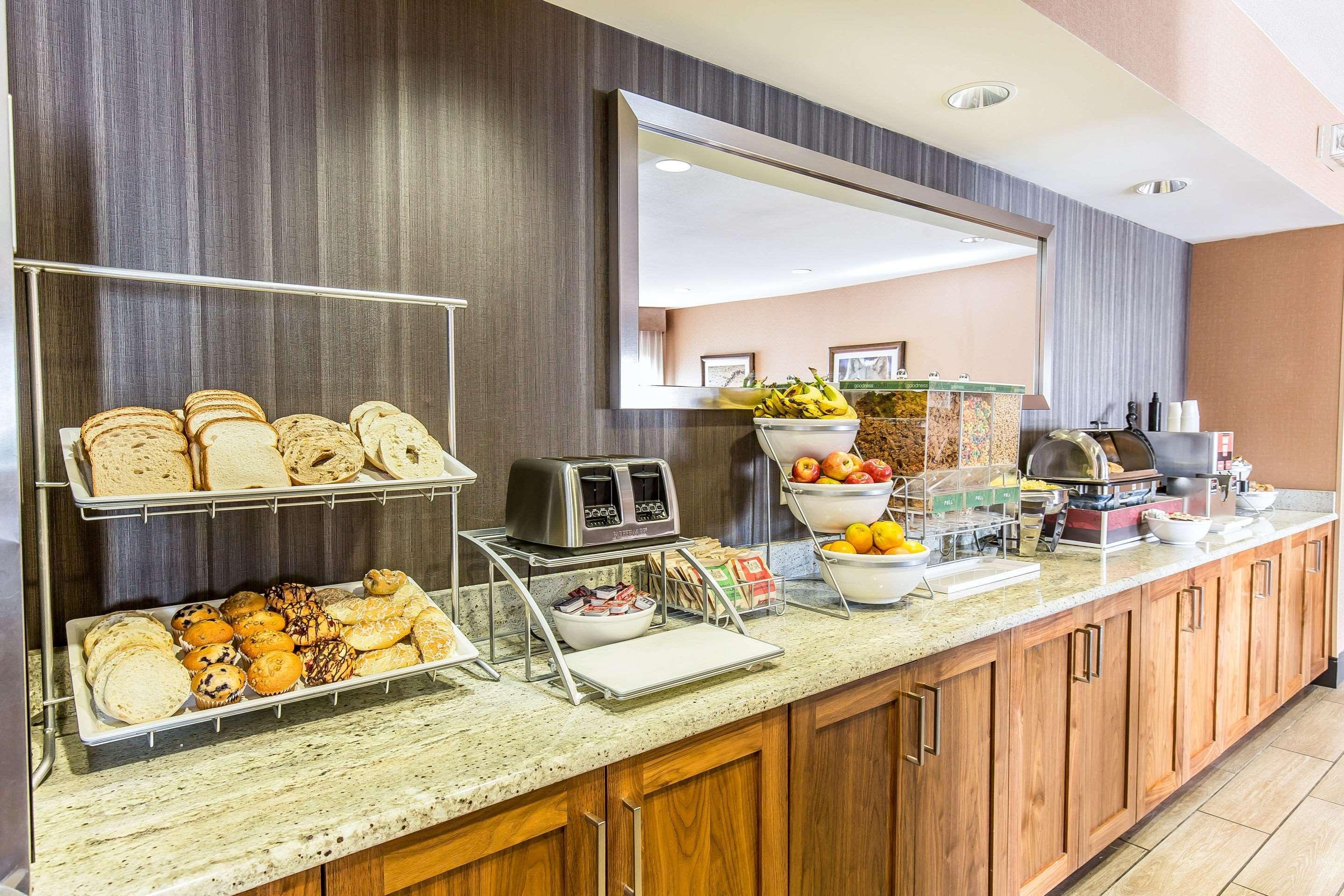 Comfort Inn & Suites Market - Airport Great Falls Kültér fotó